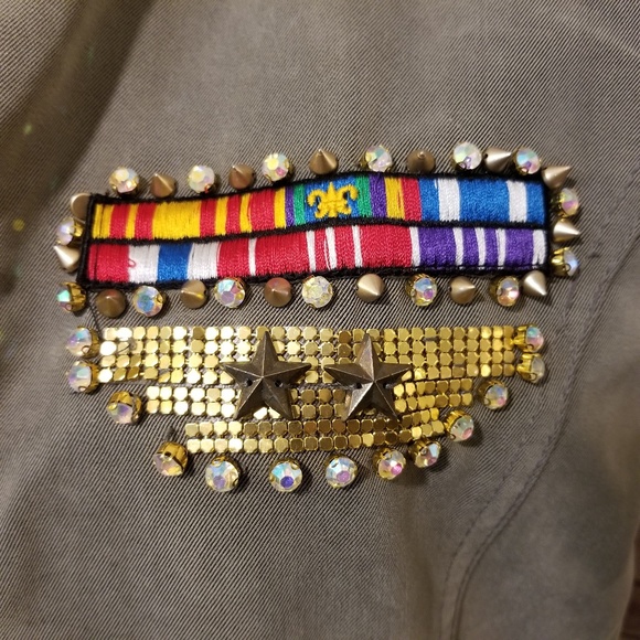 Re Design ❤ Handmade Army Green Studded Cargo Vest - Picture 3 of 7